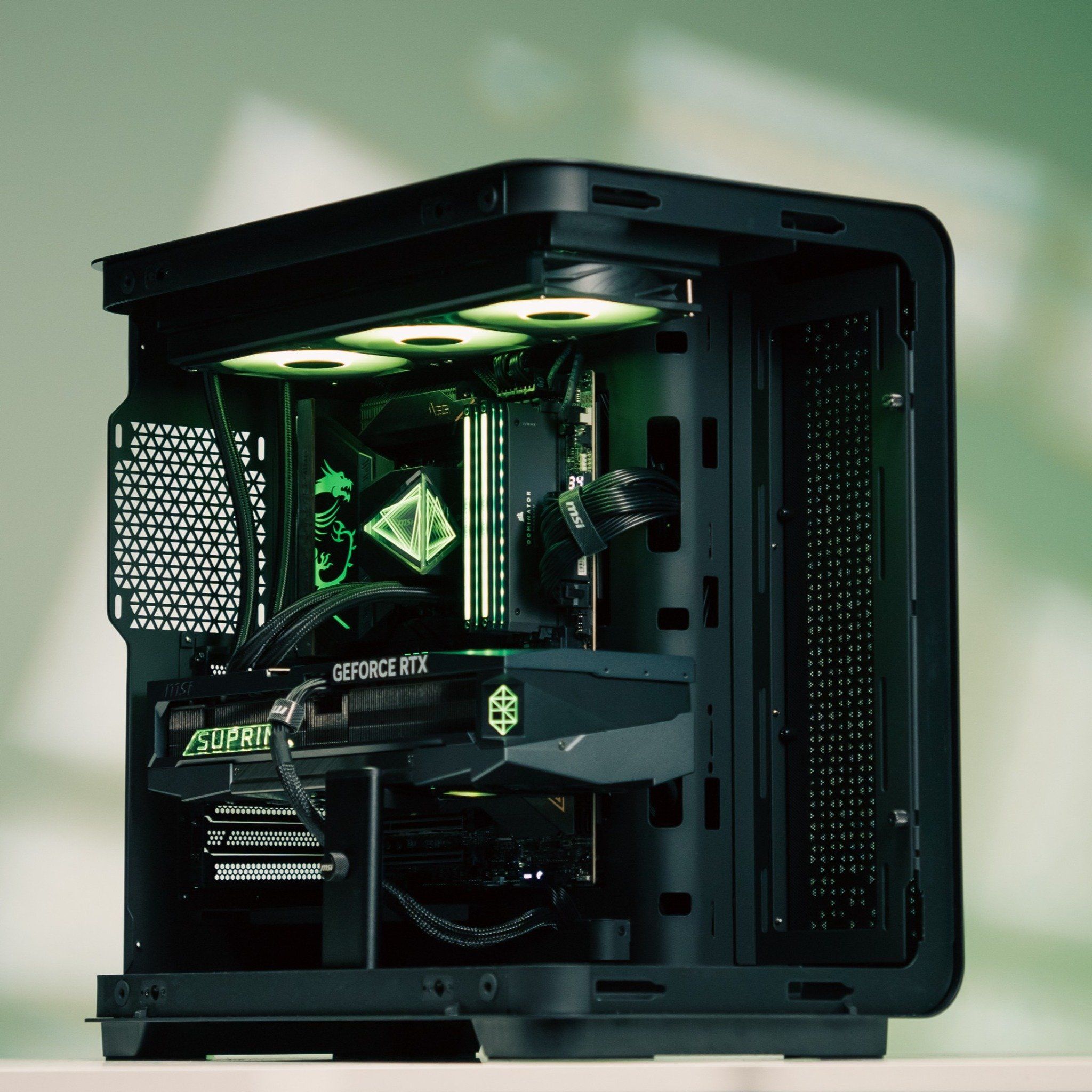 PC GVN INT x MSI Dragon GODLIKE (Intel Core Ultra 9 285K/ VGA RTX 5090) (Powered by MSI)